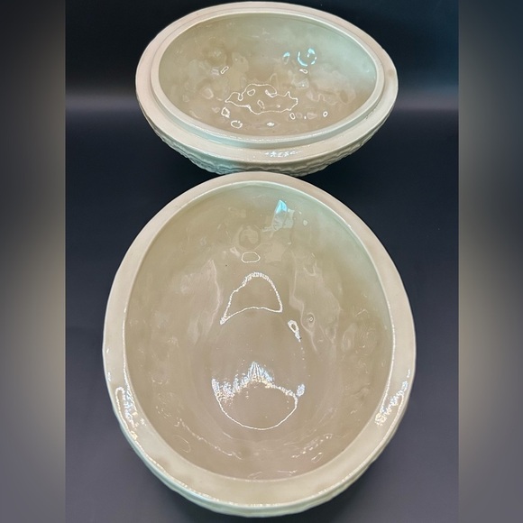 Beautiful Ceramic Egg by Marilyn. Attractive intricate design - Great condition. - Picture 6 of 8